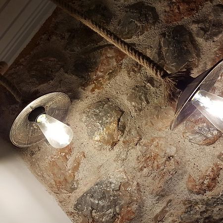 Apartamento Warm Stone House Atenas Exterior foto