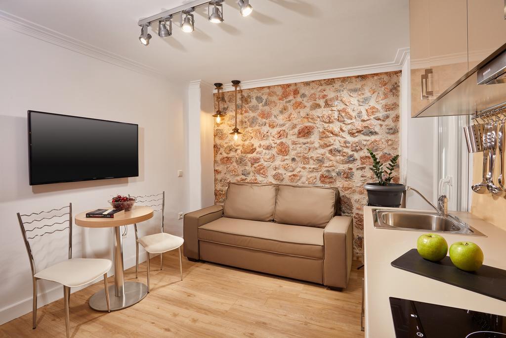 Apartamento Warm Stone House Atenas Exterior foto