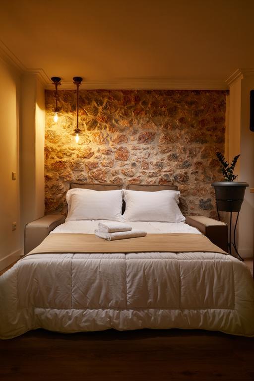 Apartamento Warm Stone House Atenas Exterior foto